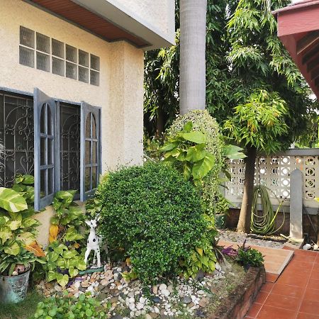 Samiya Guesthouse Bangsaen Exteriér fotografie