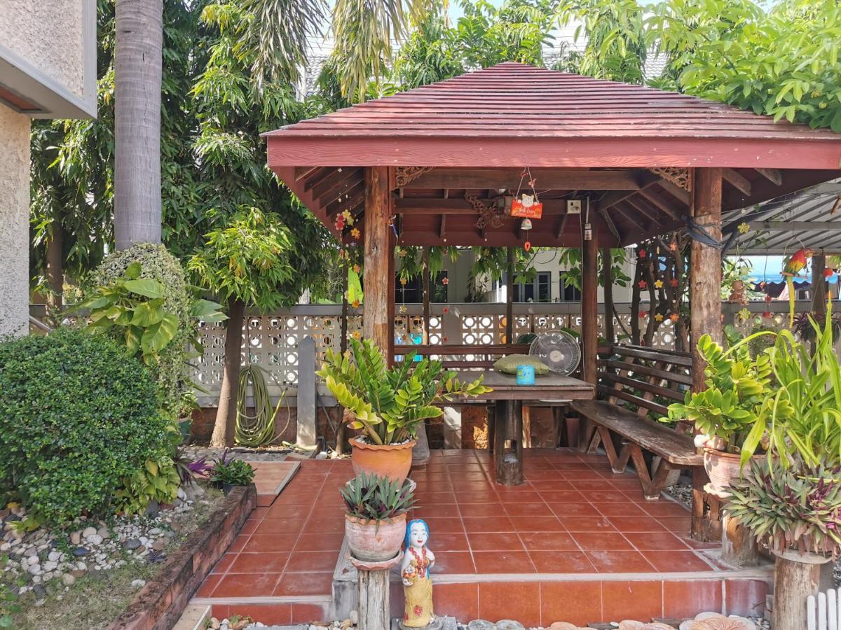 Samiya Guesthouse Bangsaen Exteriér fotografie